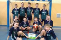 Srebrny medal chłopców w mini koszykówce